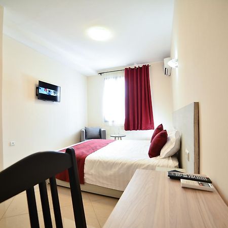 אנטננריבו Lova Hotel מראה חיצוני תמונה