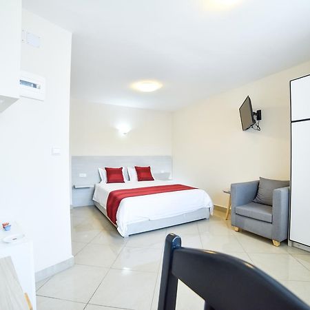 אנטננריבו Lova Hotel מראה חיצוני תמונה