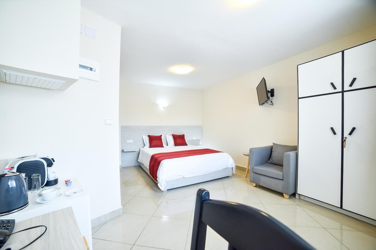 אנטננריבו Lova Hotel מראה חיצוני תמונה